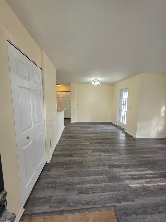 Photo - 101 Silverstone Dr