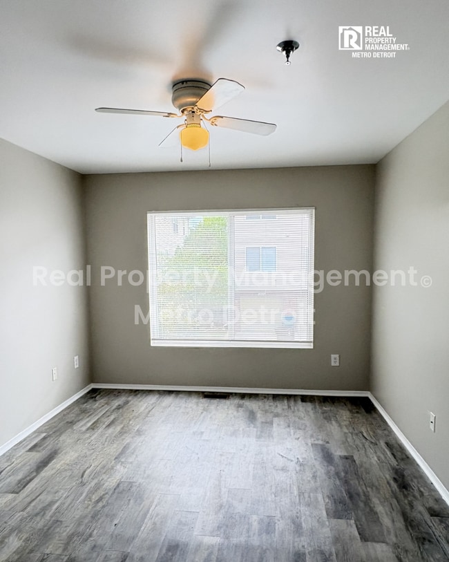 Photo - CONVENIENT CONDO LIVING