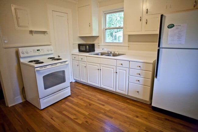 Photo - 104 Caldwell St
