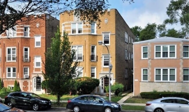 Photo - 6240 N Sacramento Ave Unit 2