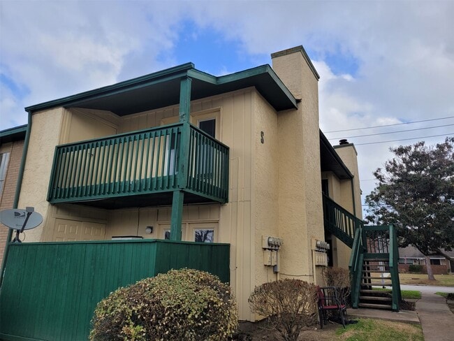 Building Photo - 1516 Bay Area Blvd Unit 2