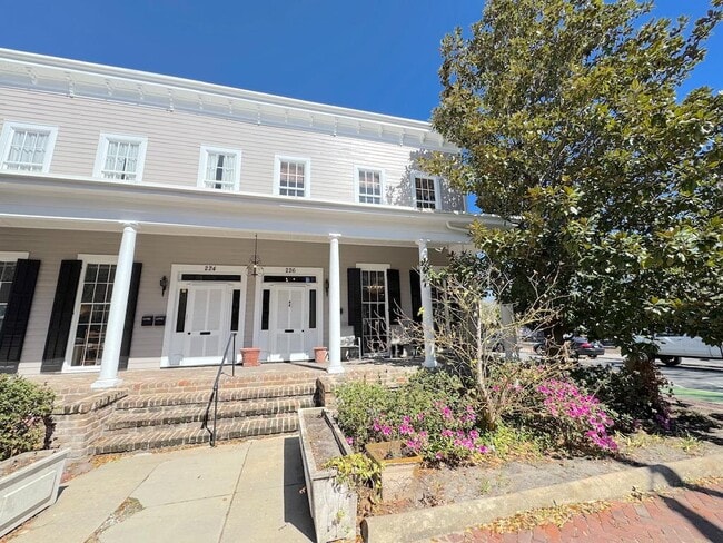 Photo - 226 E Gwinnett St