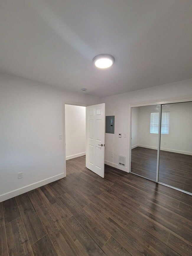 Photo - Stylish & Modern 1-Bedroom Retreat Steps f... Unit #4