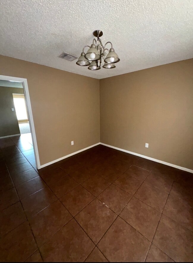 Photo - 17323 Glenhew Rd