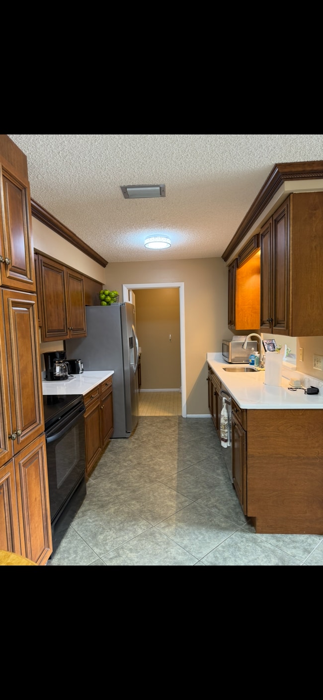 Kitchen - 4043 NW Cinnamon Tree Cir Unit Cinnamon Tree