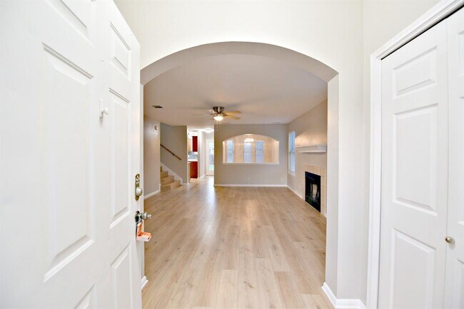 Photo - 610 Sparkling Brook Ln