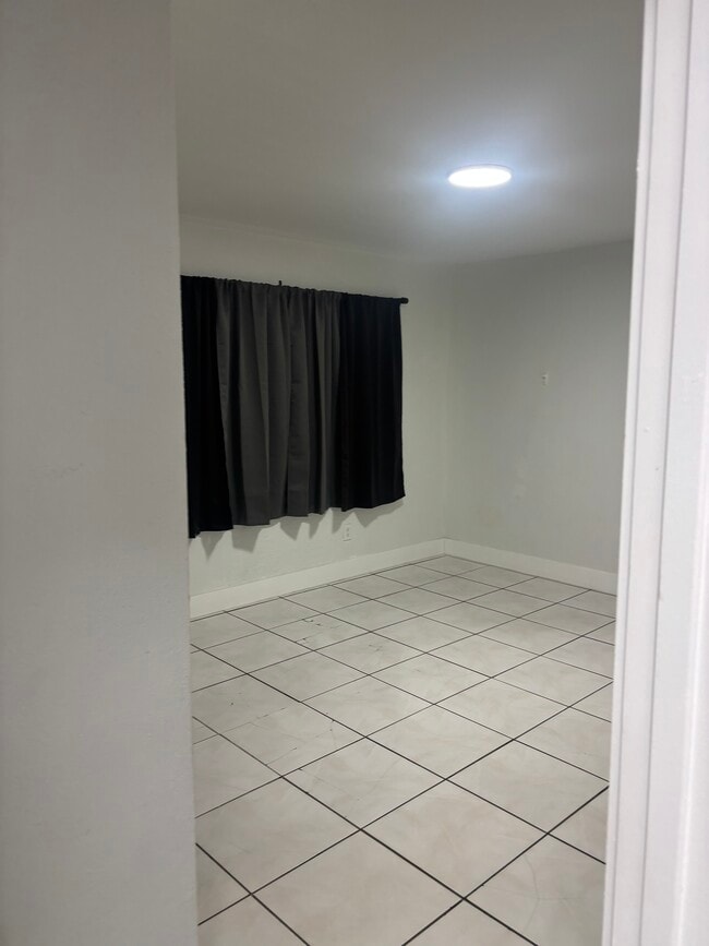Photo - 144 NW 33rd Ave