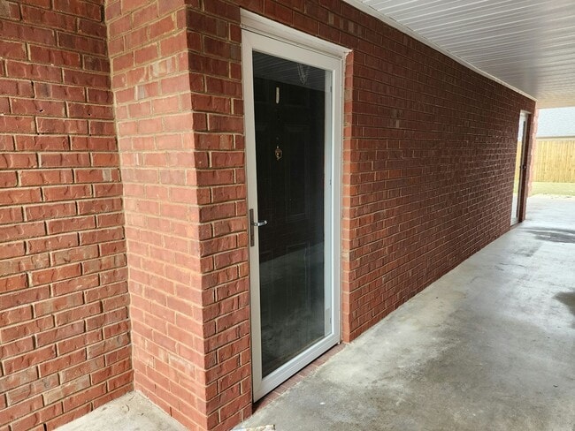 Building Photo - 525 3rd Loop Rd Unit A