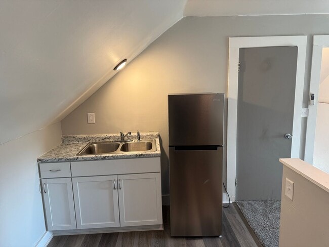 Photo - 1117 N B St. Unit 2