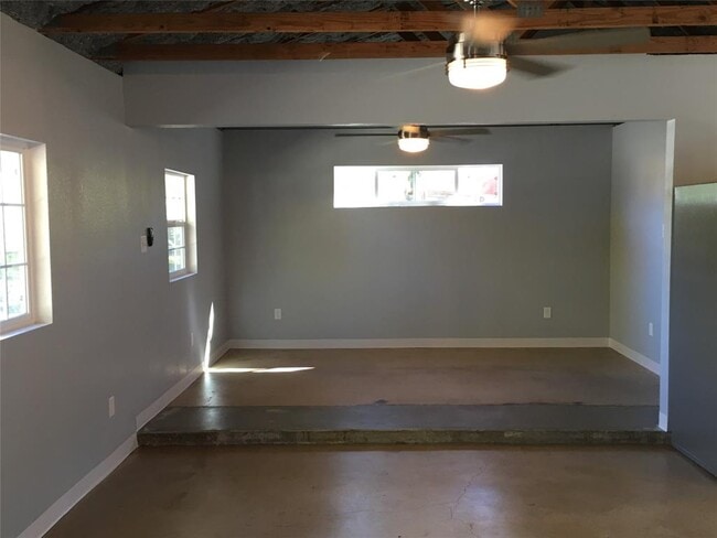 Photo - 701 Vargas Rd