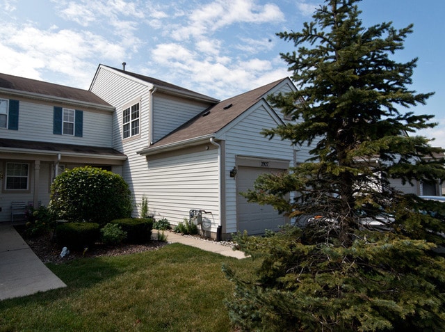 Building Photo - 2927 White Thorn Cir