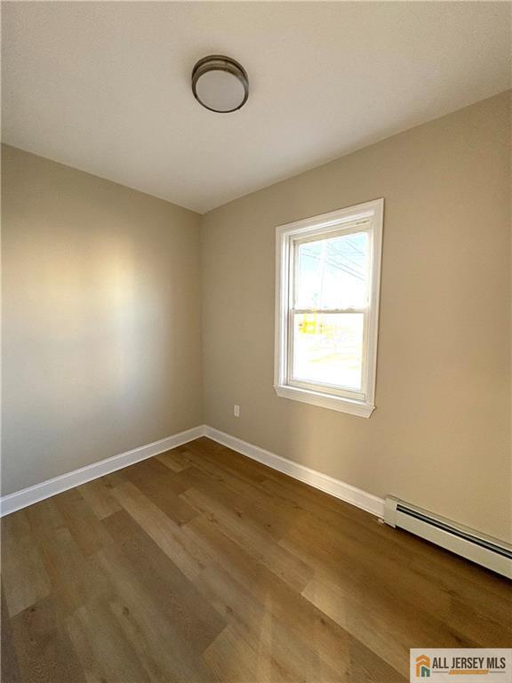 Photo - 402 Lawrence St