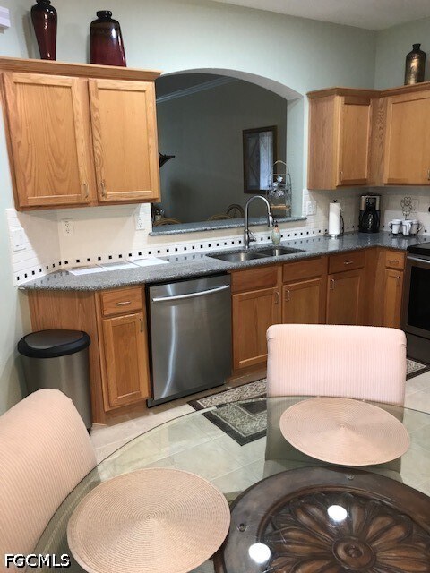 Photo - 9600 Roundstone Cir