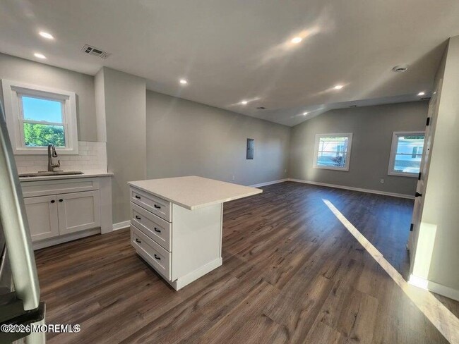 Photo - 158 Mabel Ave Unit 2