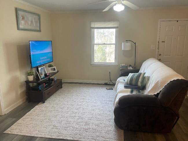 Photo - 623 Whitehall Rd Unidad B