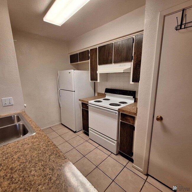 Photo - 1234 W 20th Pl