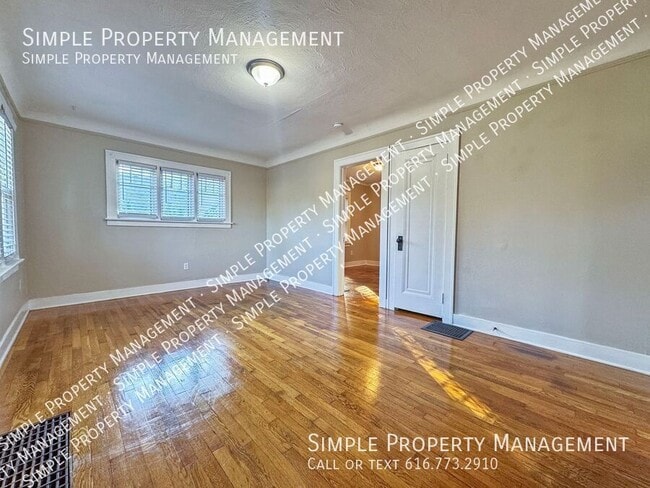 Photo - 1246 Dickinson St SE