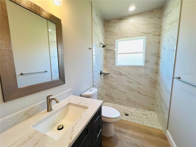 Photo - 25 Fircrest Ln