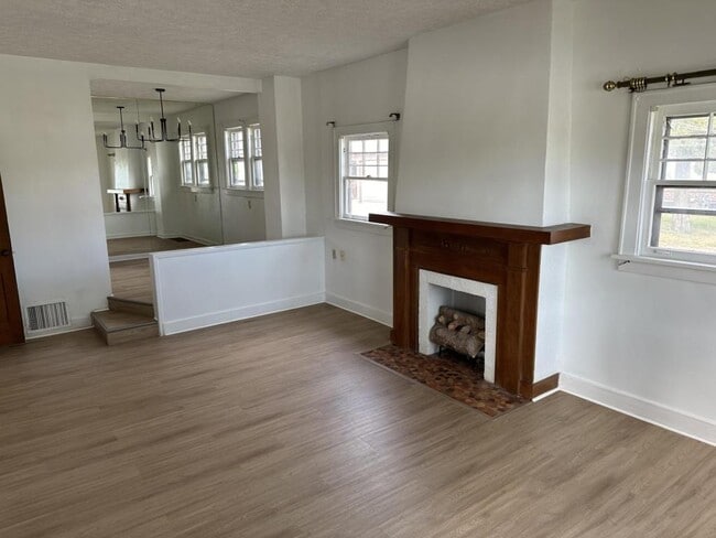 Photo - 1618 W Pine St