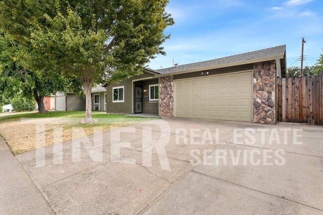 Photo - 3729 Moonbeam Dr