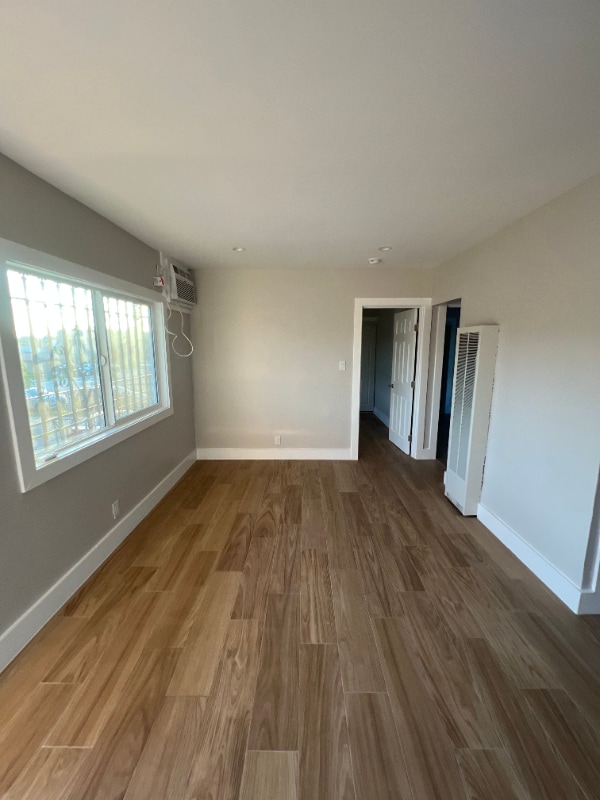 Building Photo - 7662 Main St Unit 2 Rental