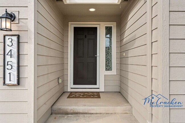 Photo - 3451 Durst St