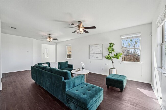 Photo - 288 Triumph Rd