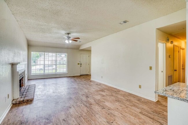 Building Photo - 22614 Powell House Ln