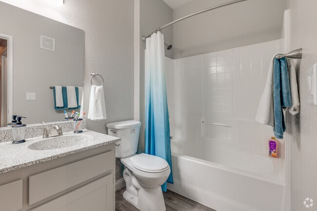 2 BR, 2 BA - 1,004 SF