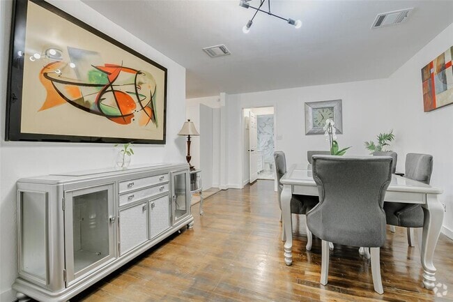Building Photo - 706 Beaumont St Rental