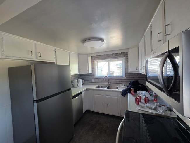 Photo - 940 W Weiland Ave