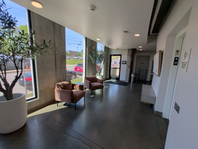 Photo - Spectacular Edgehill Condo! Unit 411