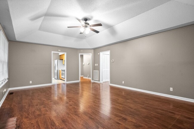 Photo - 735 Cayce Dr