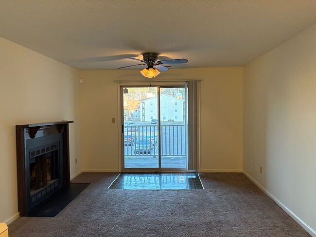 Photo - 541 Pineland Cir