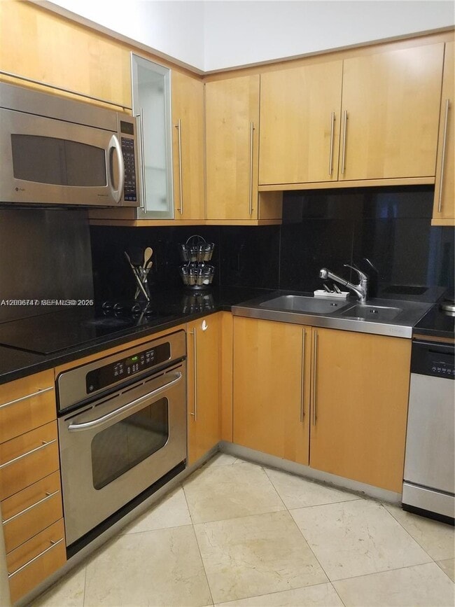 Photo - 6365 Collins Ave Unit 910