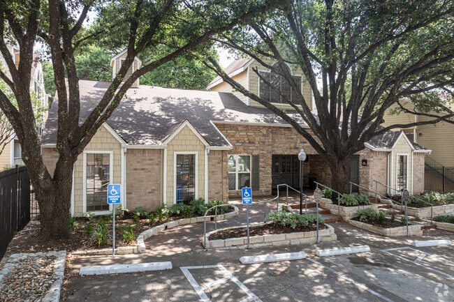 Leasing Office - Magnolia Court Apartments