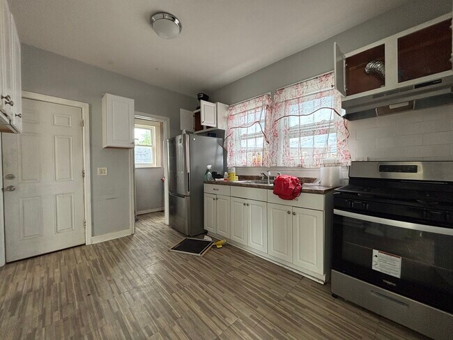 Photo - 1401 Lincoln St Unit 1
