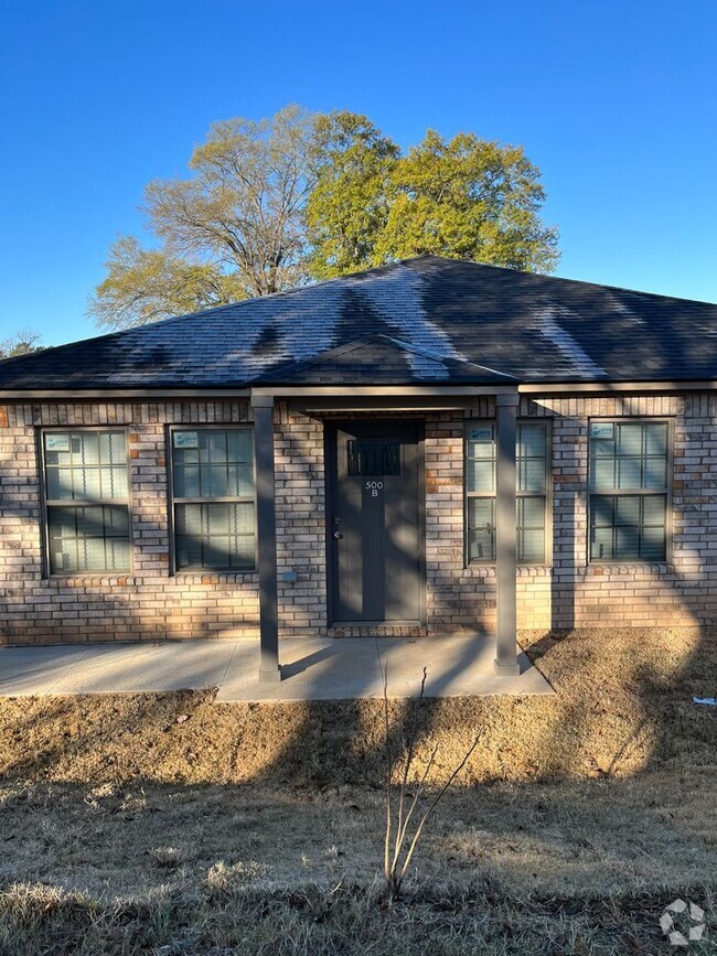Building Photo - NEW CONSTRUCTION 3 bed 2 bath duplex Unit B Rental
