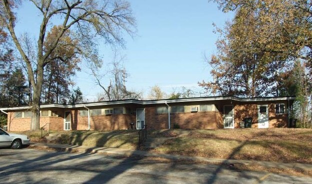 Photo - Engler Park Apartments