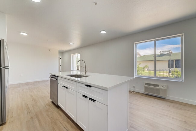 Photo - 404 E 5600 S Unit 201