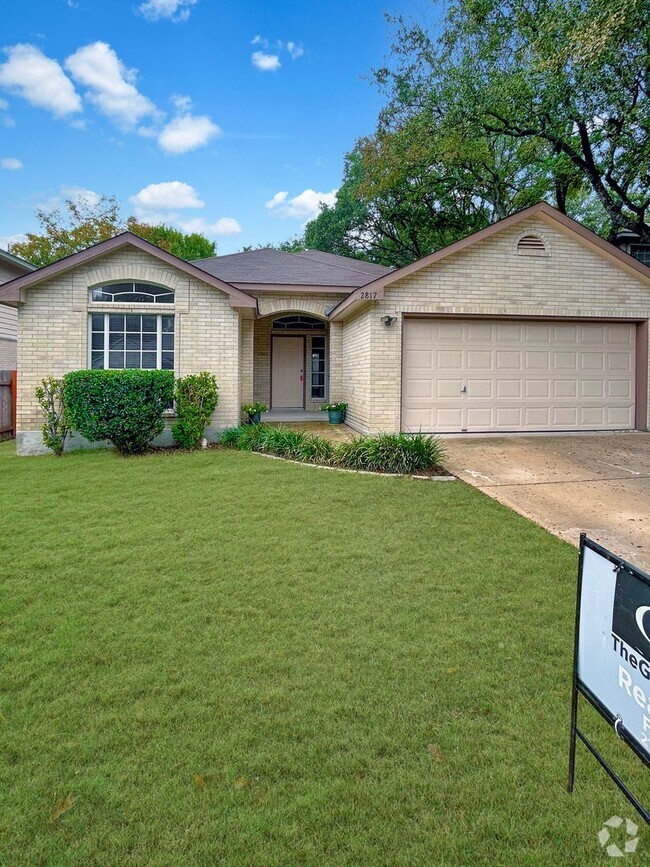 Building Photo - Charming one-story home in the desirable g...