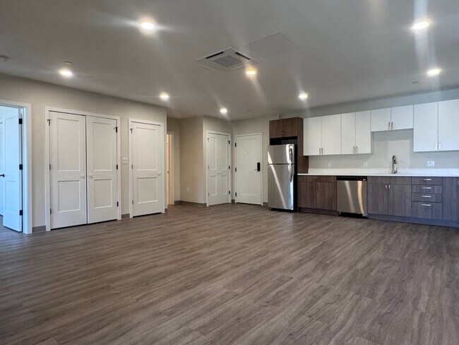 Photo - 356 Cummins Hwy