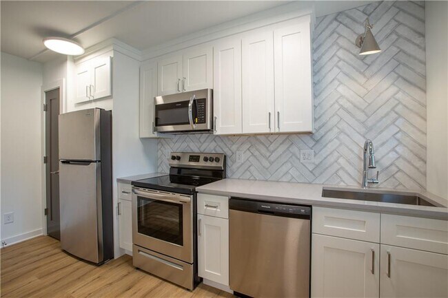 41 25th St NW Unit 8