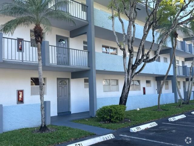 Building Photo - 8351 Sands Point Blvd Unit A304 Rental