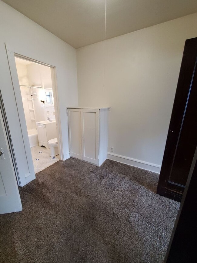 Photo - 831 College Ave Unit 6