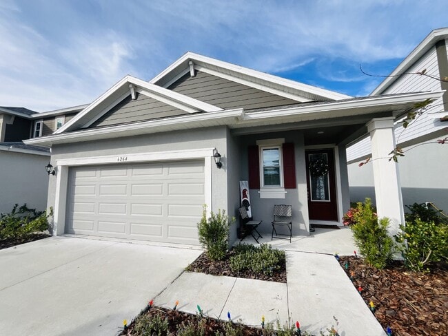 Building Photo - Available for July move-in!