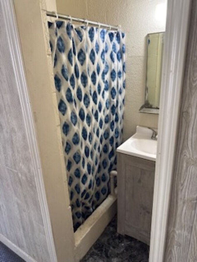 Photo - 3961 Logan Ave Unit 3961 Logan Ave - Apt 8