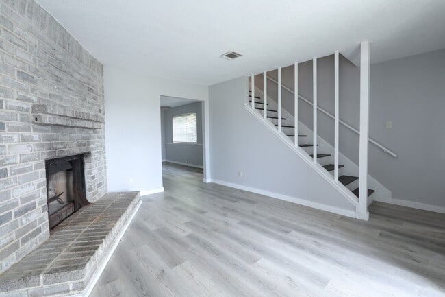 Photo - 4624 W Orange St