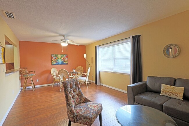 Photo - Palms at Waters Edge 3344-M6 Unit Palms at Waters Edge 3344 N. Key Dr. #M6