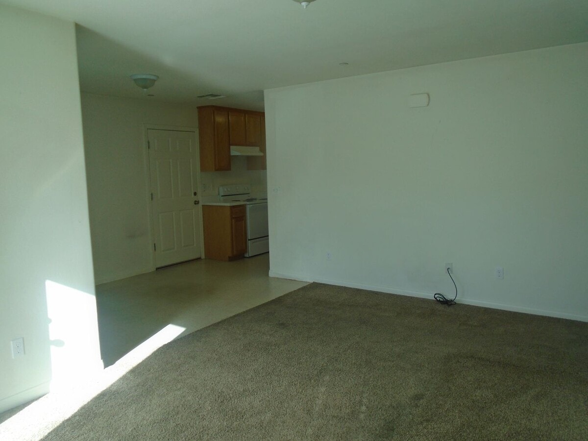 Photo - 616 W Day Ave Unit B